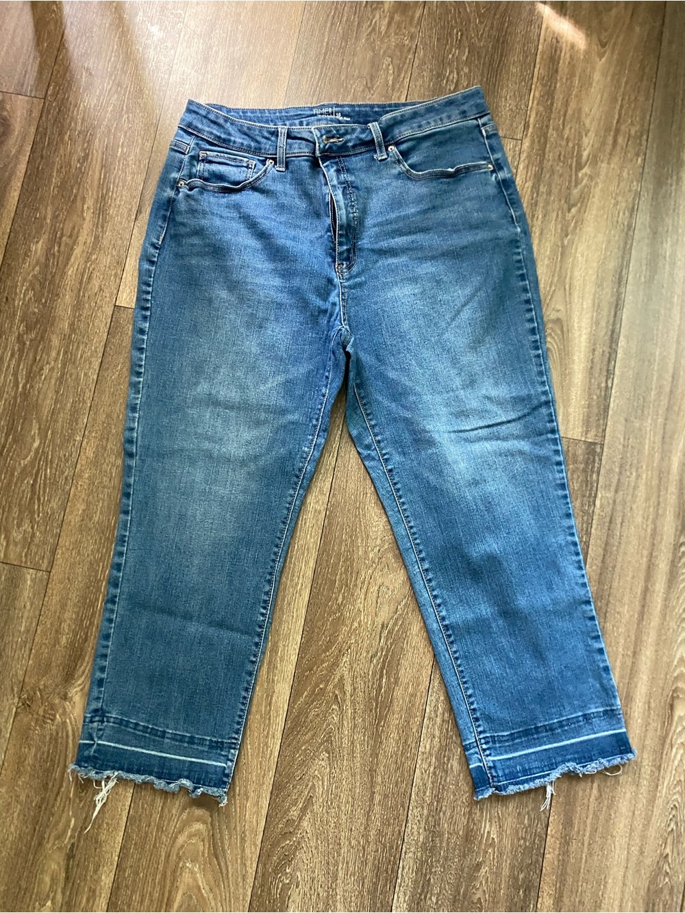 Blue Women's Crop Jeans - Classic Denim